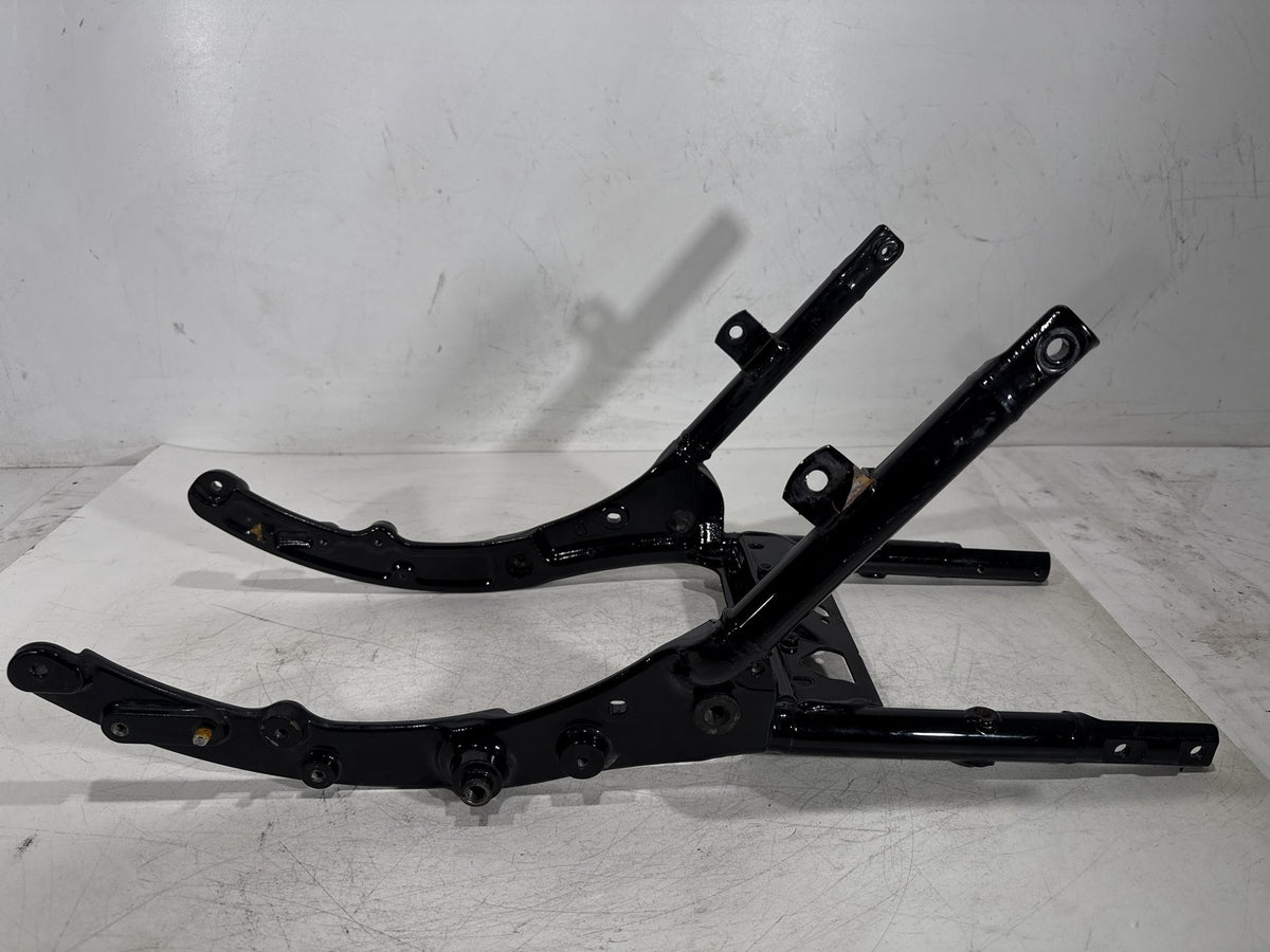 13 Harley Street Glide Touring FLHX OEM Rear Back Sub Frame Rail Bar 48079-09BHP