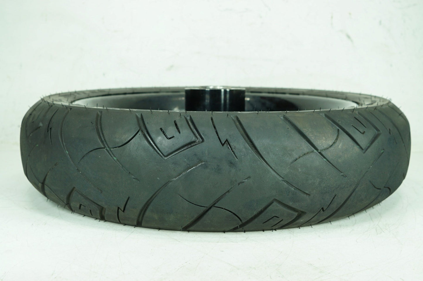 2007 - 2013 Harley-Davidson Touring Electra Glide Ultra Rear Wheel Rim Tire SR777
