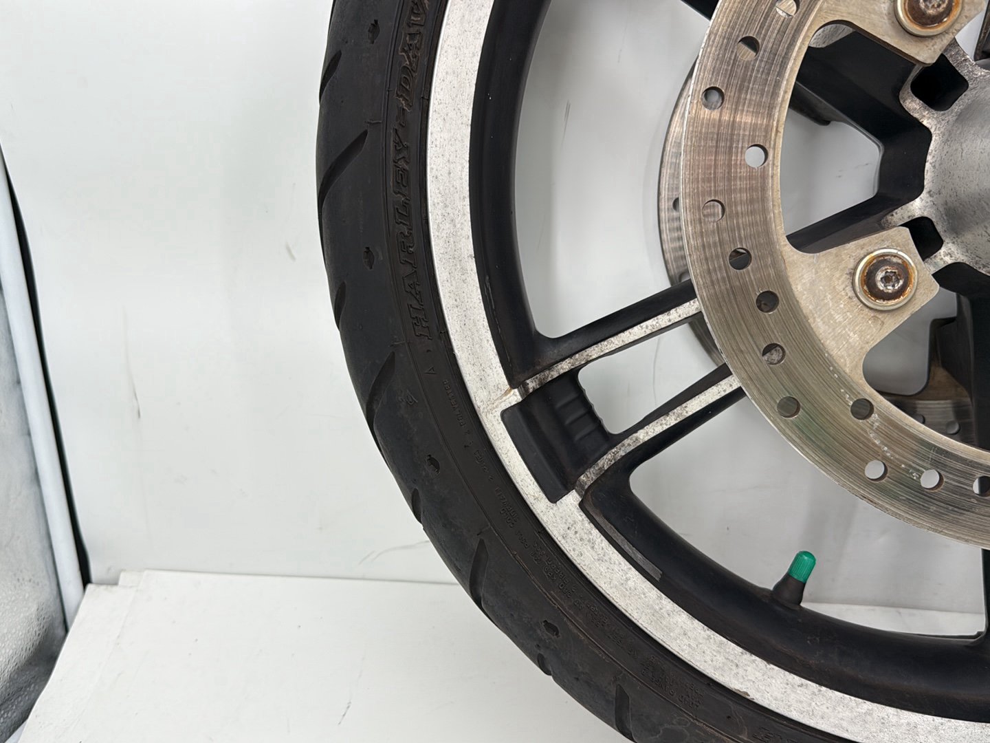 2008 Harley Electra Glide Touring Ultra FLHTCUI OEM Front Wheel Rim Tire