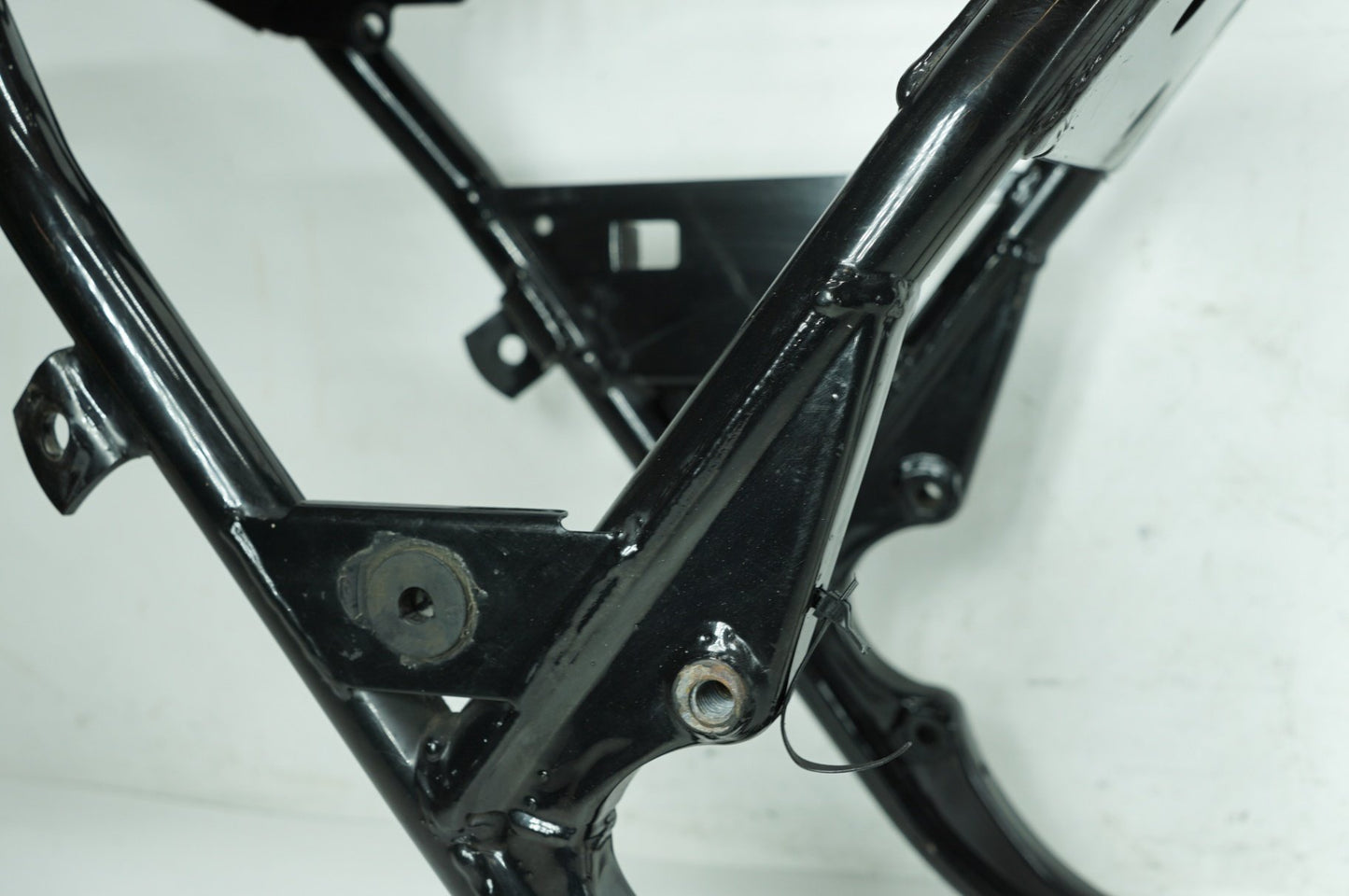 1999 - 2006 Harley-Davidson Touring Electra Glide Ultra Body Main Frame Chassis SLVG 47900-02A