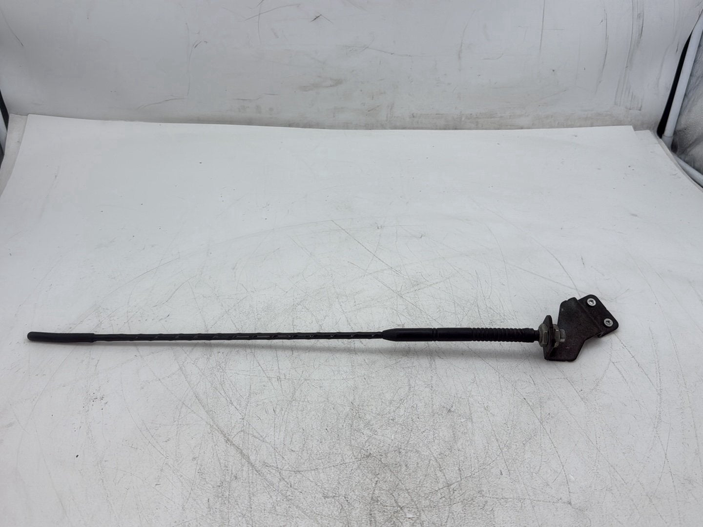 2010 Harley Street Glide Touring FLHX OEM Radio Antenna Mast FM AM 76250-98