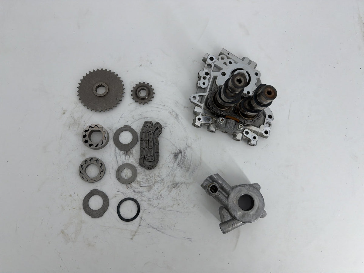 16 Harley Touring FLHXS Street Engine Motor Cam Support Camshaft Plate Oil Pump