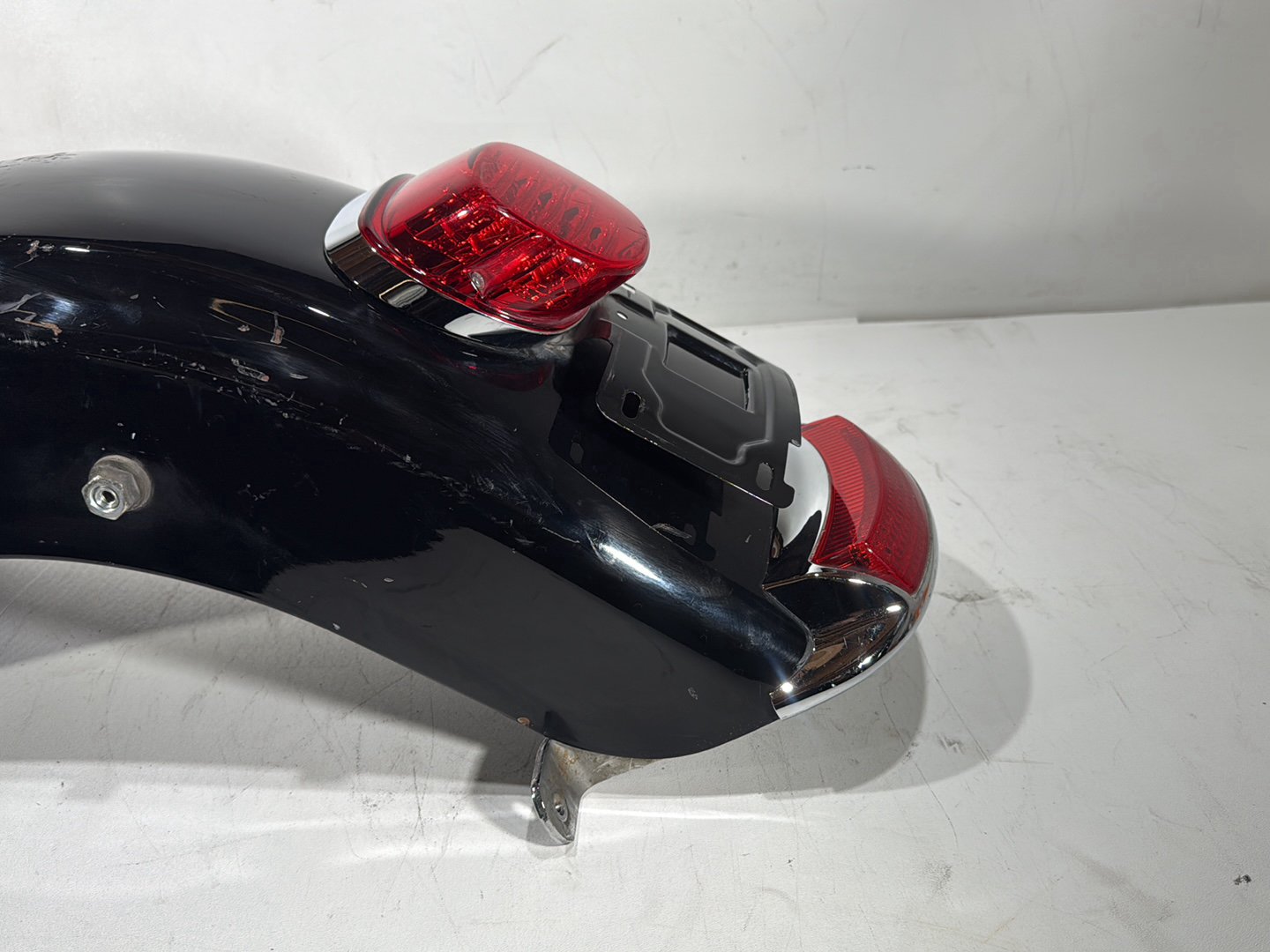 2018 Harley Electra Glide Touring Ultra FLHTCU OEM Rear Wheel Fender Taillight Brake Lamp