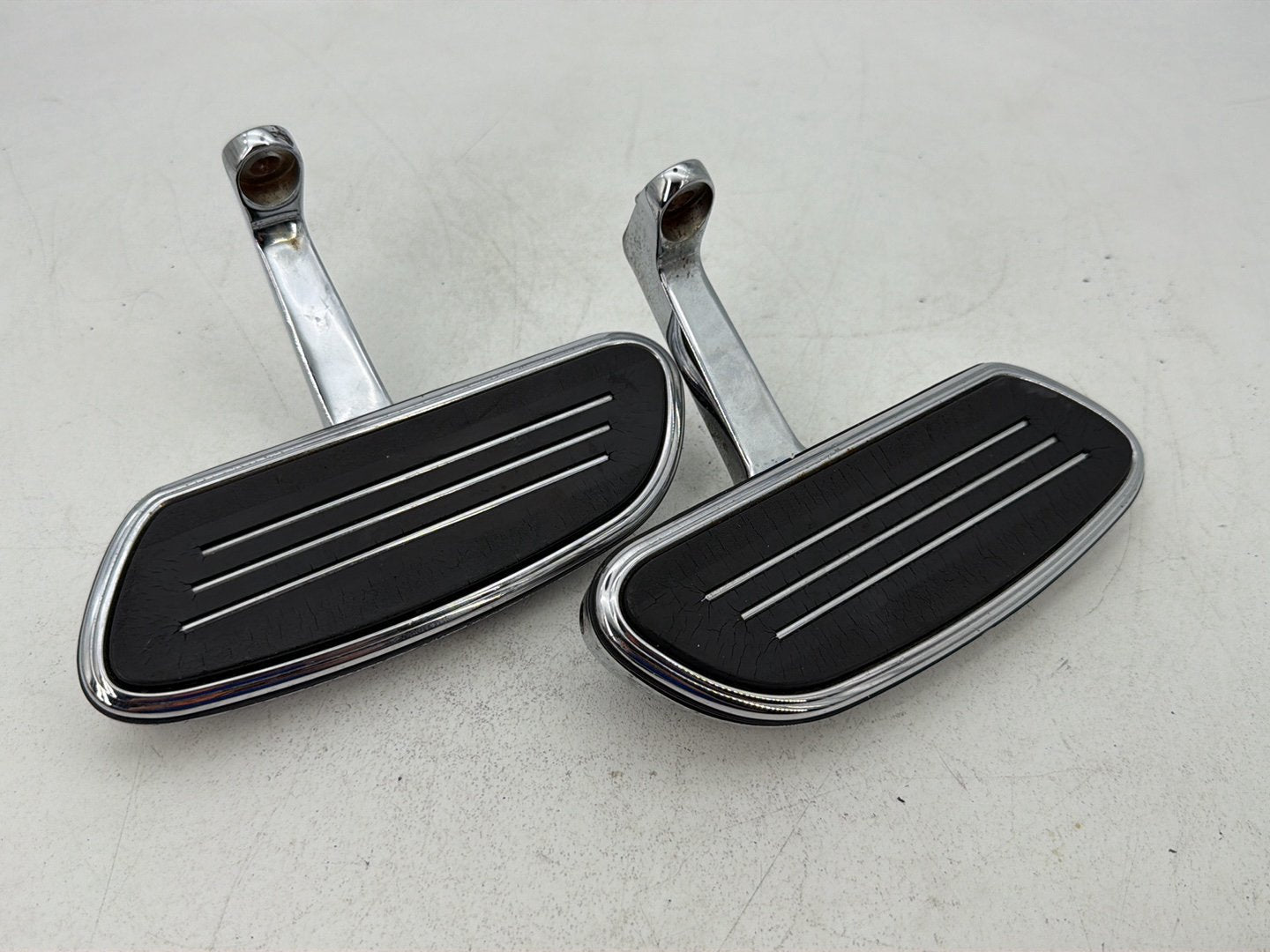 2007 - 2012 Harley-Davidson Touring Street Glide Left & Right Passenger Floorboard Foot Rest