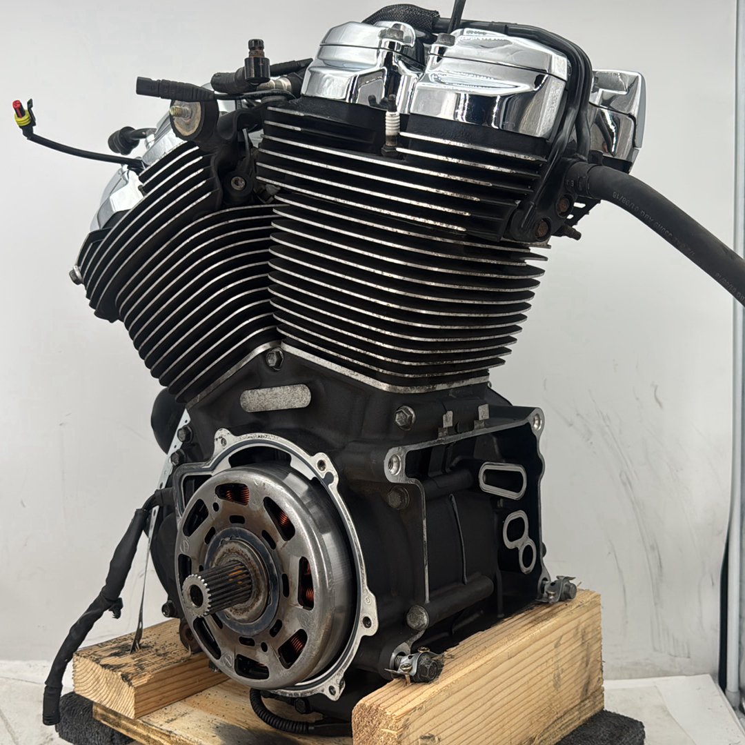 18 Harley Electra Glide Touring Ultra OEM EFI Milwaukee M8 107 Engine Motor 52K