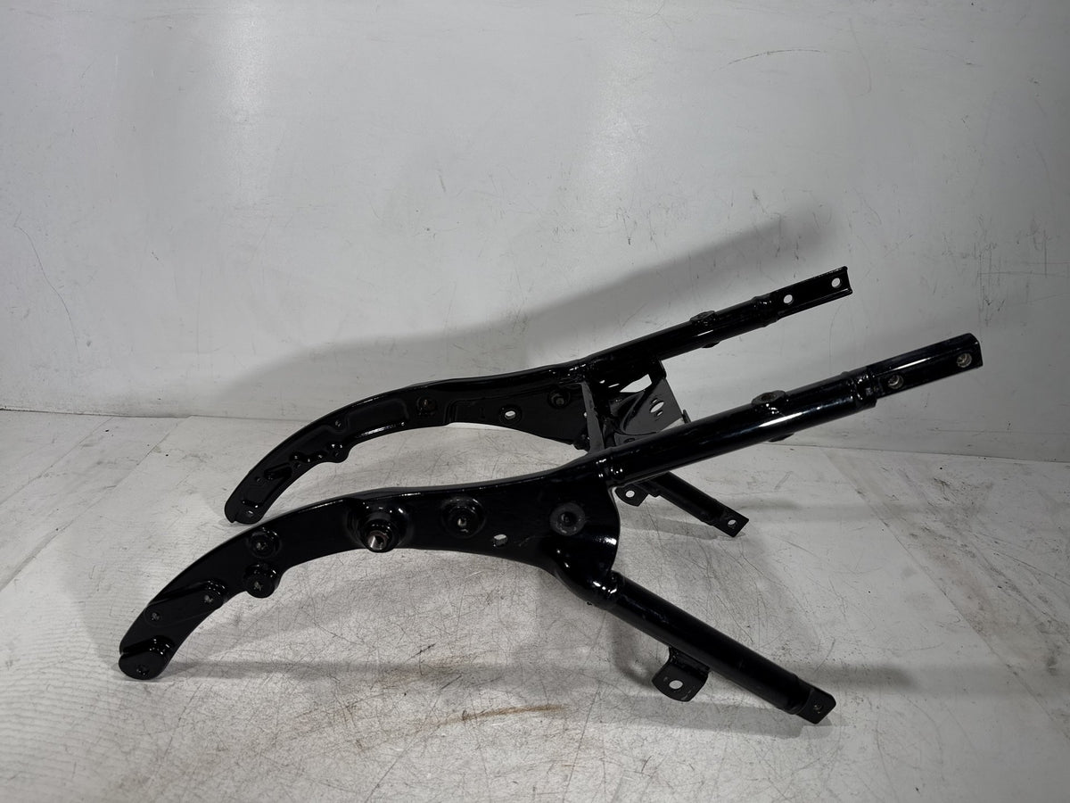 2013 Harley Electra Glide Touring OEM Rear Back Sub Frame Rail Bar 48079-09BHP