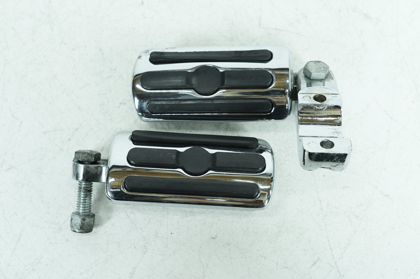 2007 - 2011 Harley-Davidson Touring Street Glide Front Right Left Highway Foot Pegs KK210308-E-DE