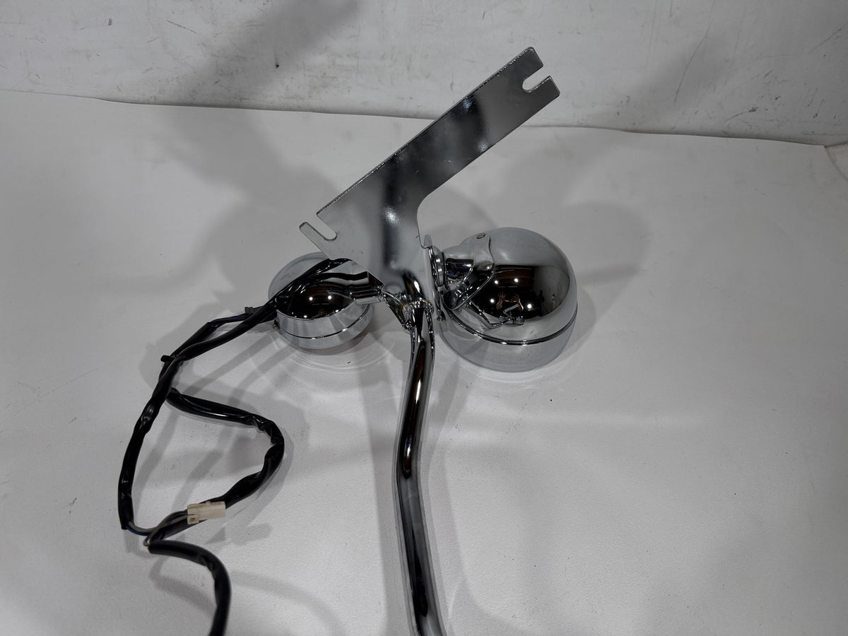 2004 Harley Road King Touring OEM Front Turn Signal Indicators Aux Light Bar