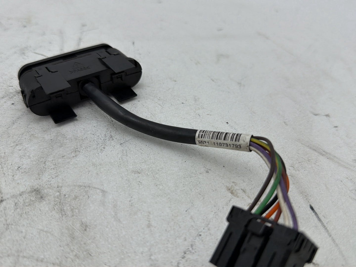 2011 Harley Road Glide Touring FLTRX OEM Dash Indicator Lamp Wire Plug 68789-96A