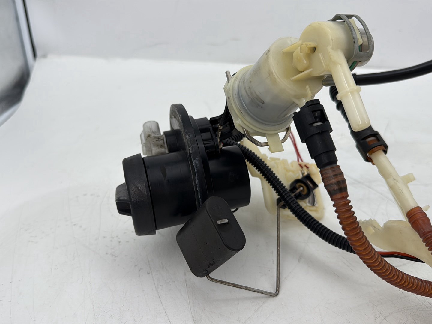 2008 Harley Electra Glide Touring Ultra FLHTCUI OEM Fuel Pump Gas Gasoline Petrol Sending