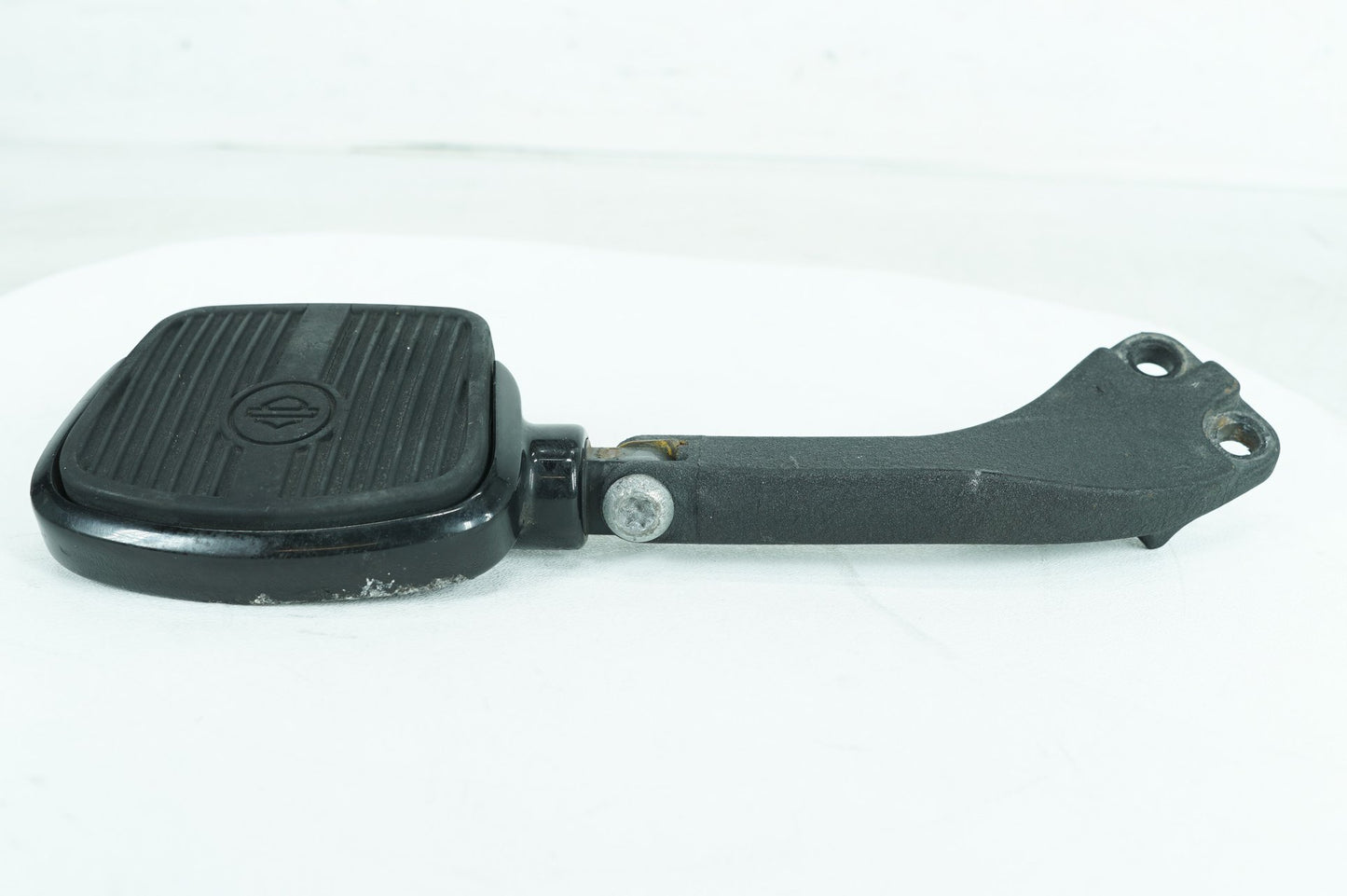 2007 - 2017 Harley-Davidson Dyna Fat Bob Rear Passenger 1 Foot Peg Step Rest 49224-06A