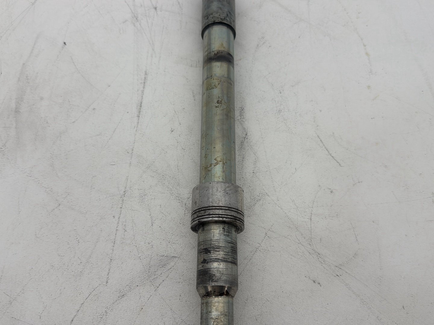 2011 Harley Electra Glide Ultra FLHTK OEM Front Wheel Axle Bolt Shaft