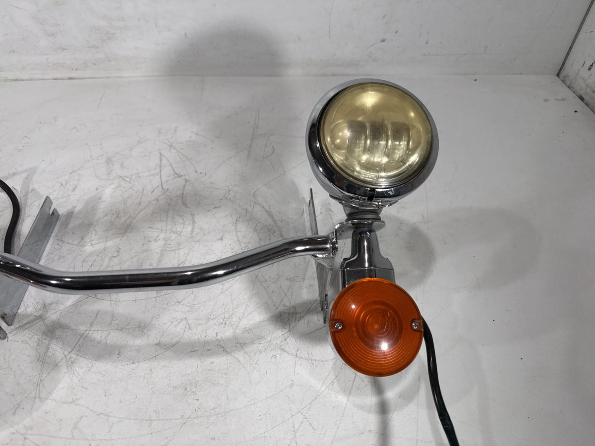 2012 Harley Electra Touring Ultra OEM Front Turn Signal Indicators Aux Light Bar