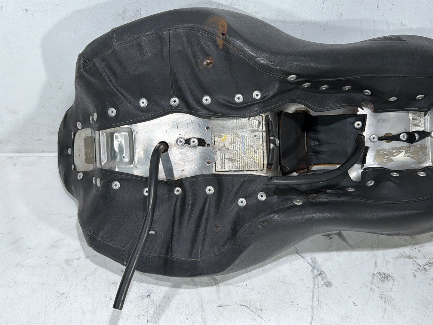 2014 Harley Electra Glide Touring Ultra OEM Passenger Rider Driver Seat Saddle