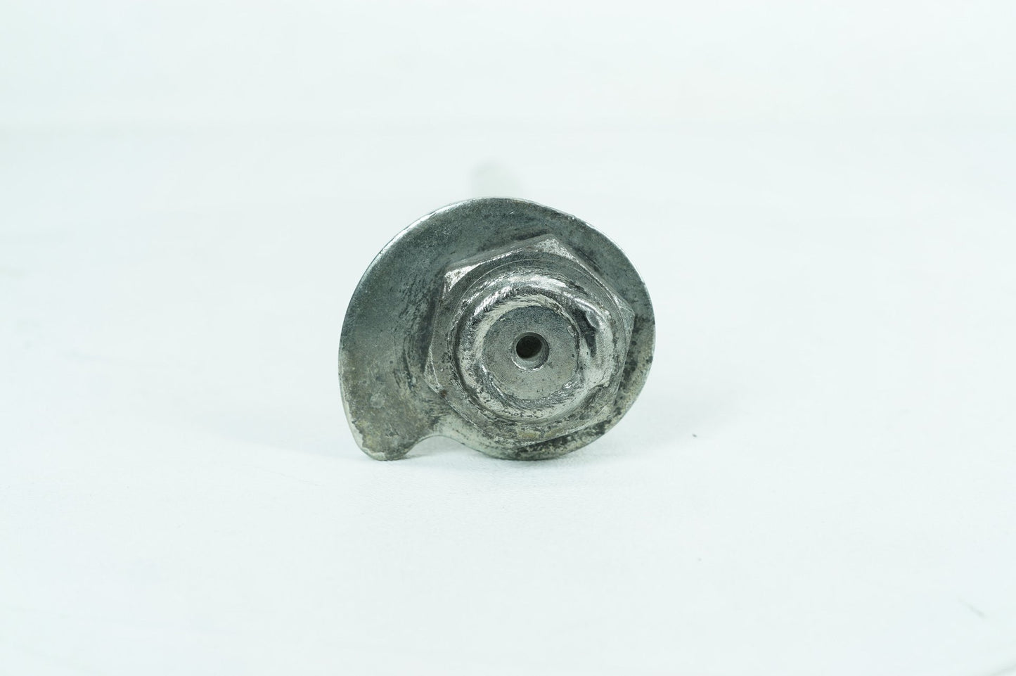 2012 - 2016 Harley-Davidson Touring Street Glide Rear Wheel Axle Bolt Shaft 41056-09