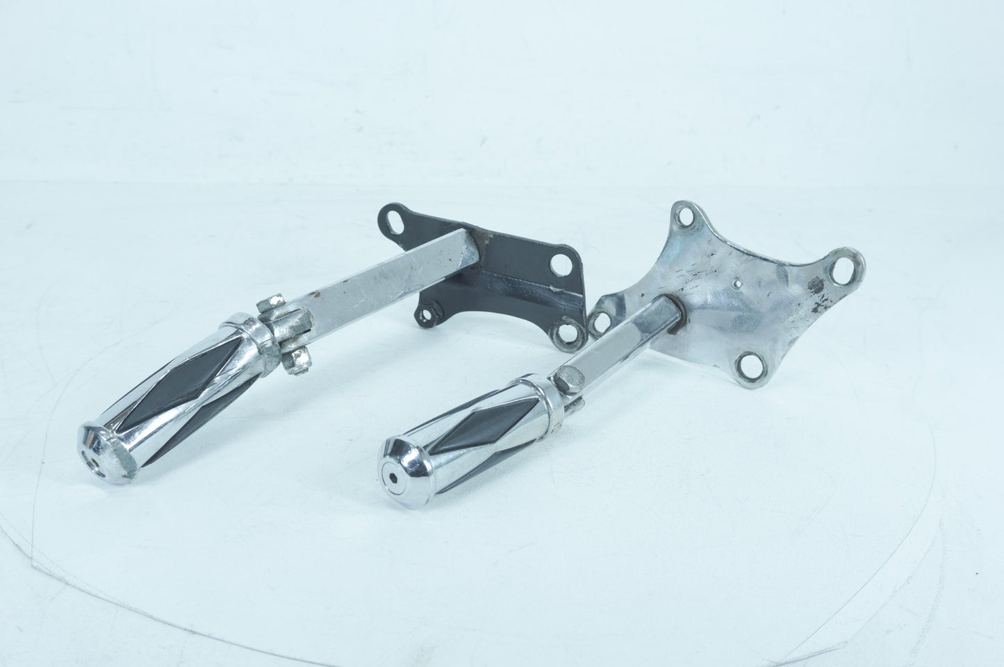 1984 - 1990 Harley-Davidson Sportster Limited Liberty Passenger Left & Right Foot Pegs 33048-72
