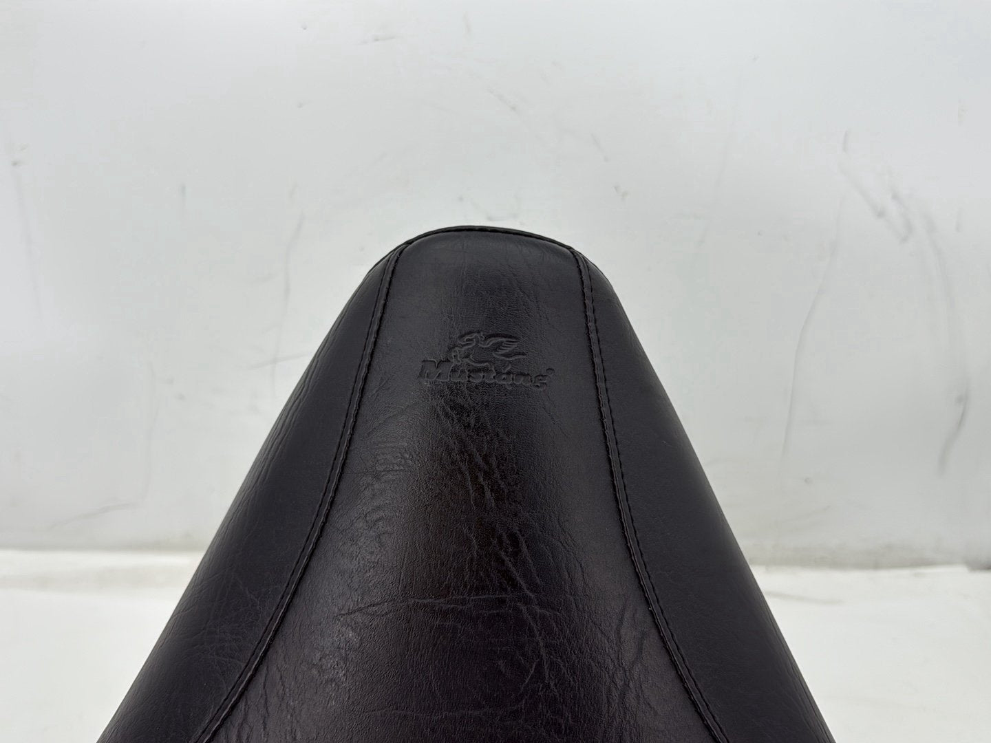 97 Harley Softail FLSTC Heritage Classic Rider Driver Solo Seat Pillion MUSTANG