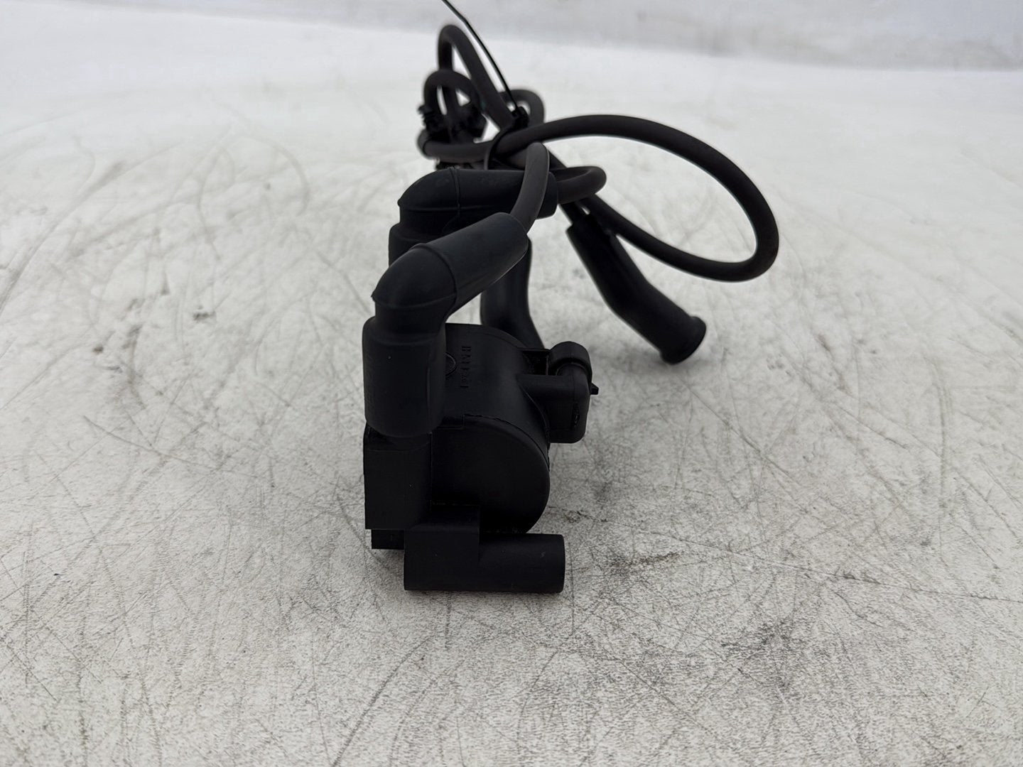 2016 Harley Road King Touring FLHR OEM Ignition Coil Spark Plugs Cable