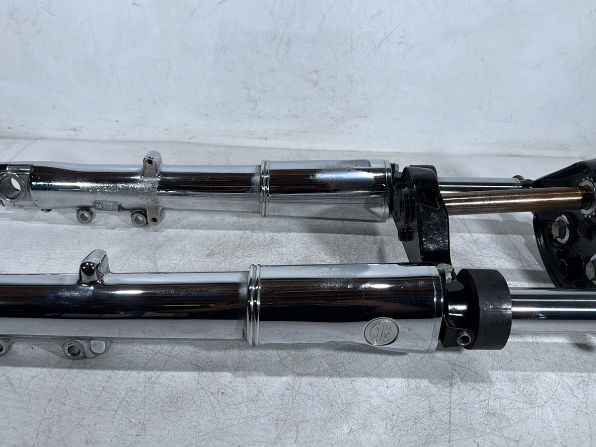 06 Harley Electra Glide Touring Front Triple Tree Set & LH RH Fork Legs Sliders