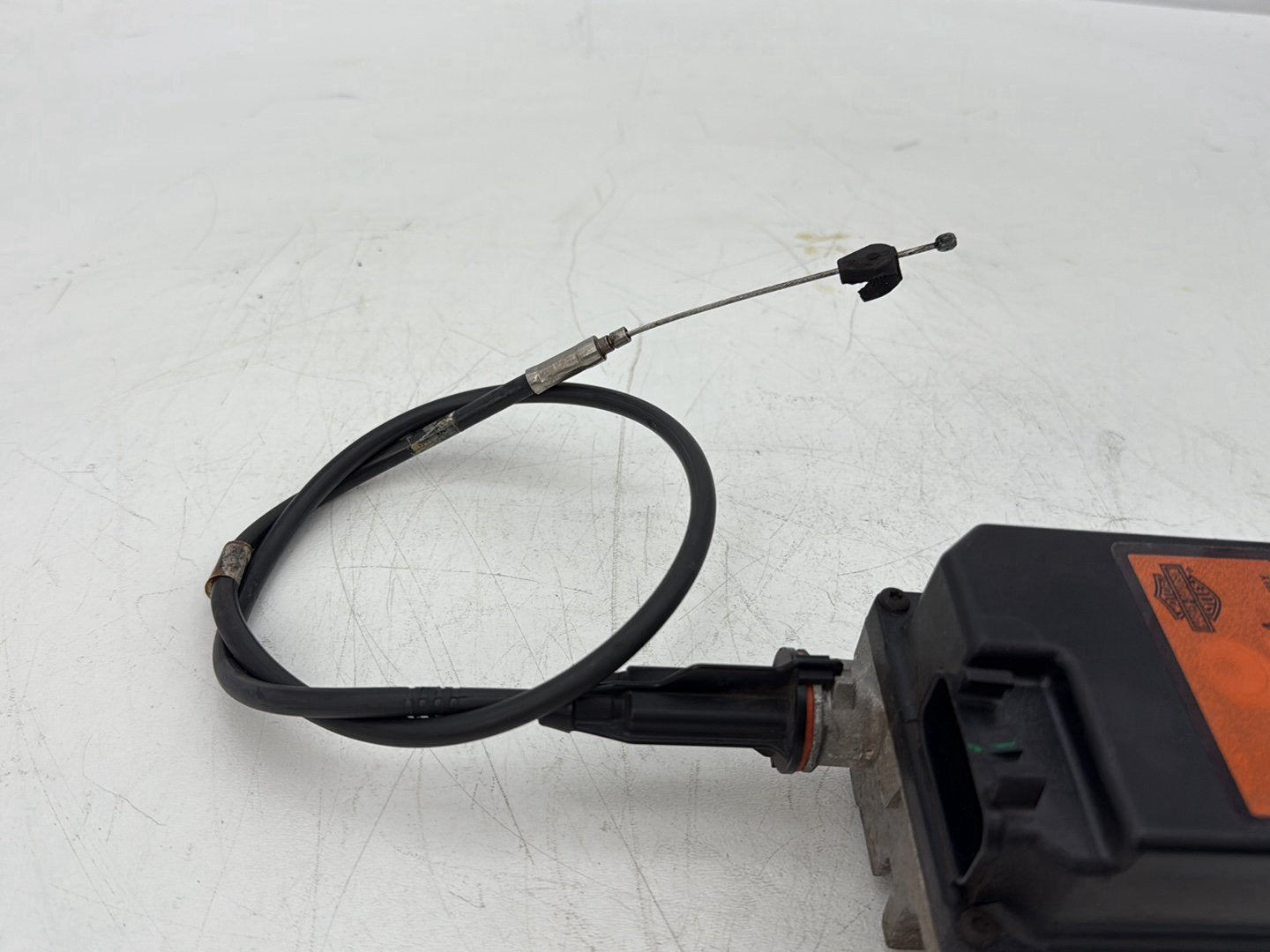 2005 Harley Touring FLHRCI Road King Classic OEM Cruise Control Actuator 70955-98A