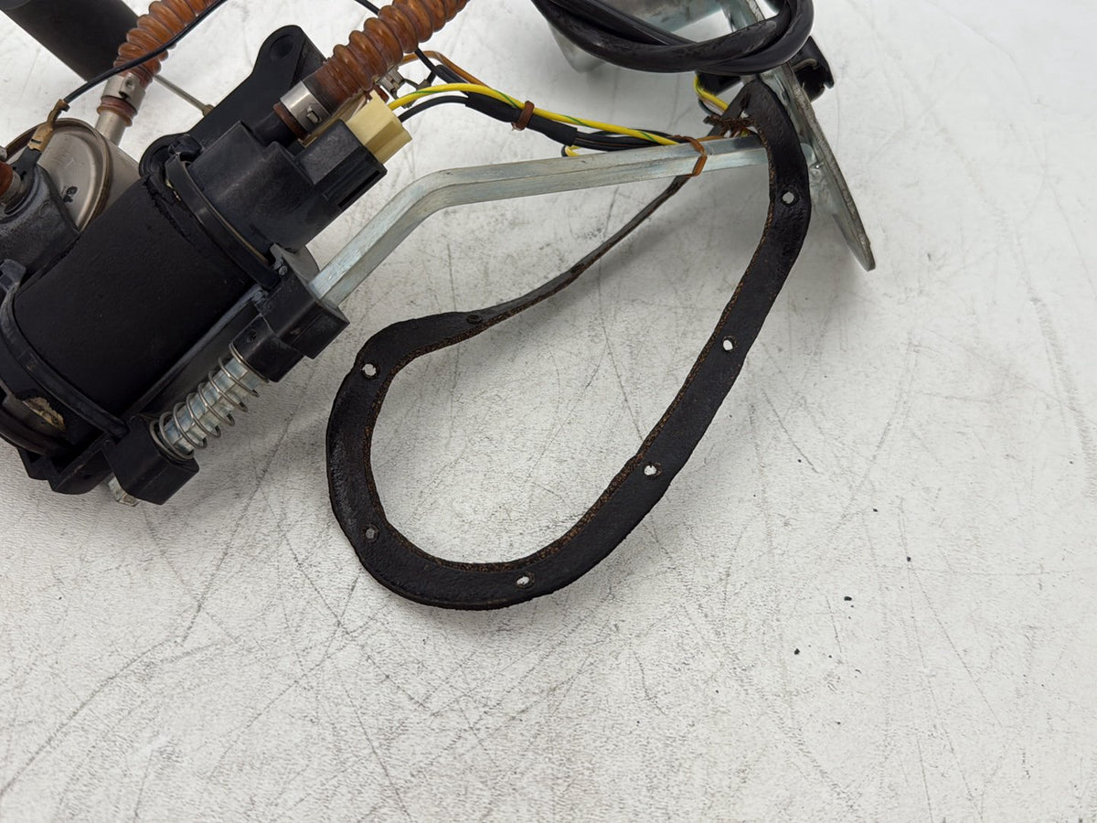 2000 Harley Touring Electra Glide Ultra Fuel Pump Gas Gasoline Petrol Sending