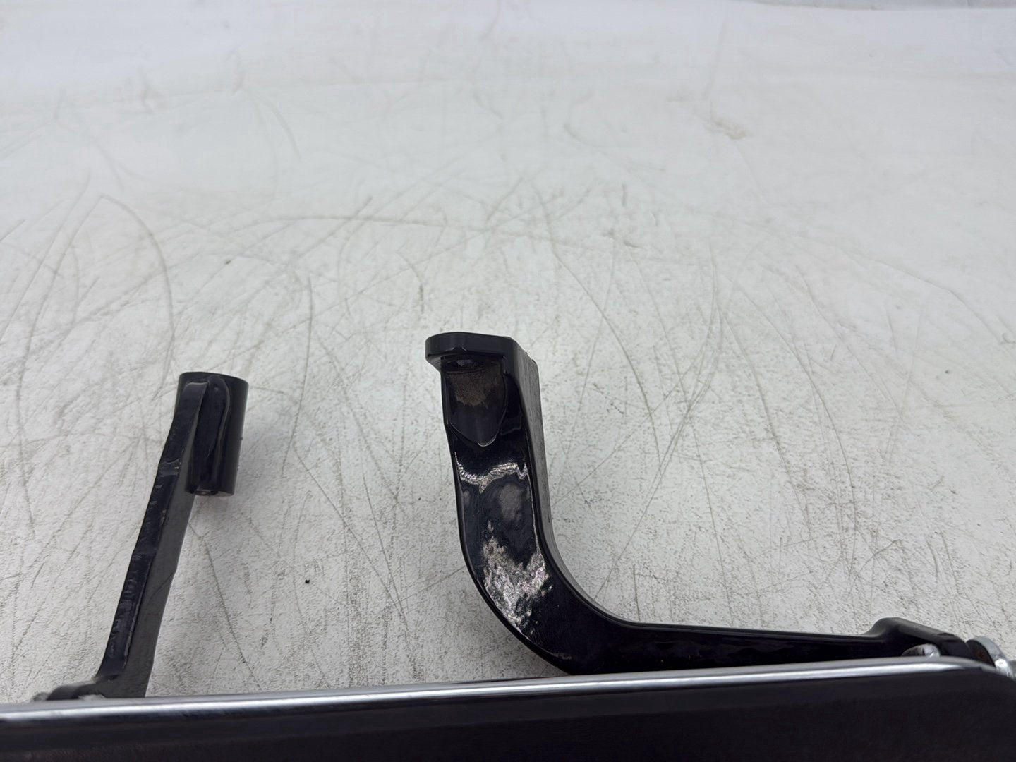 2011 Harley Street Glide Touring FLHX OEM Left Driver 1 Floorboard Foot Rest