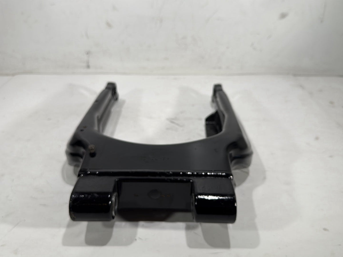2010 Harley Electra Glide Touring Ultra FLHTCU OEM Rear Fork Swingarm Swing Arm
