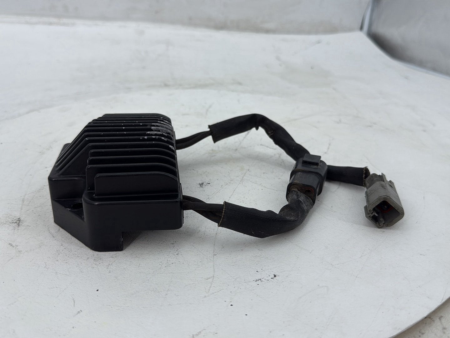 2006 Harley Dyna Super Glide Custom FXDCI OEM Voltage Regulator Rectifier