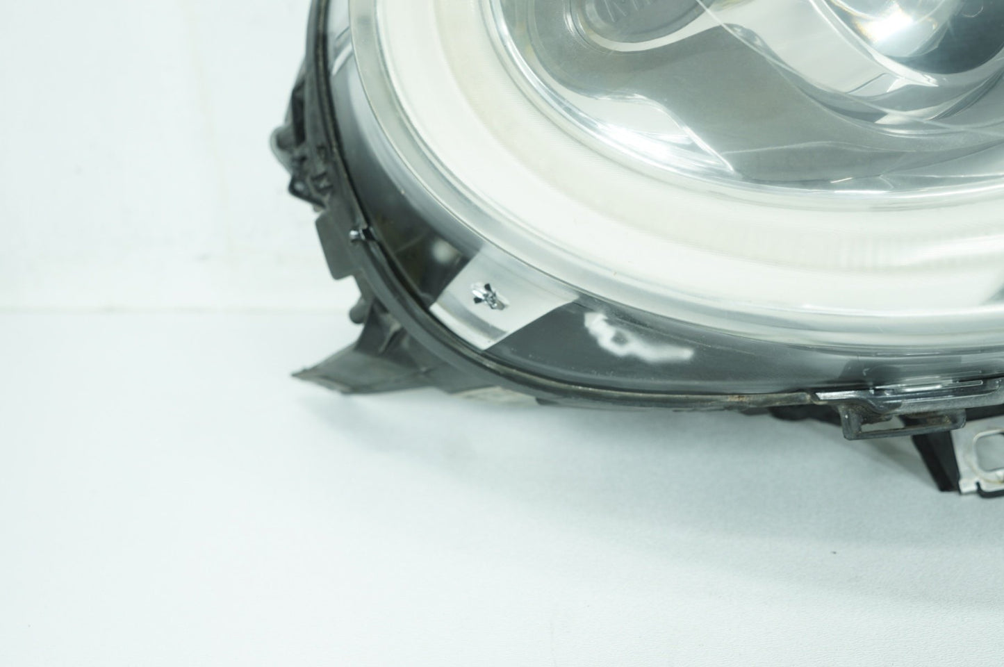 Harley-Davidson Misc  Left Headlight 63117383209