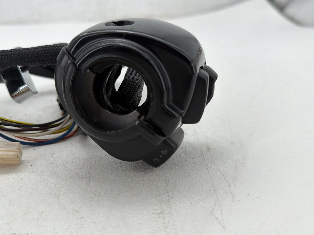 07 Harley Dyna Street Bob FXDBI OEM Left Turn Signal Headlight Switches Controls