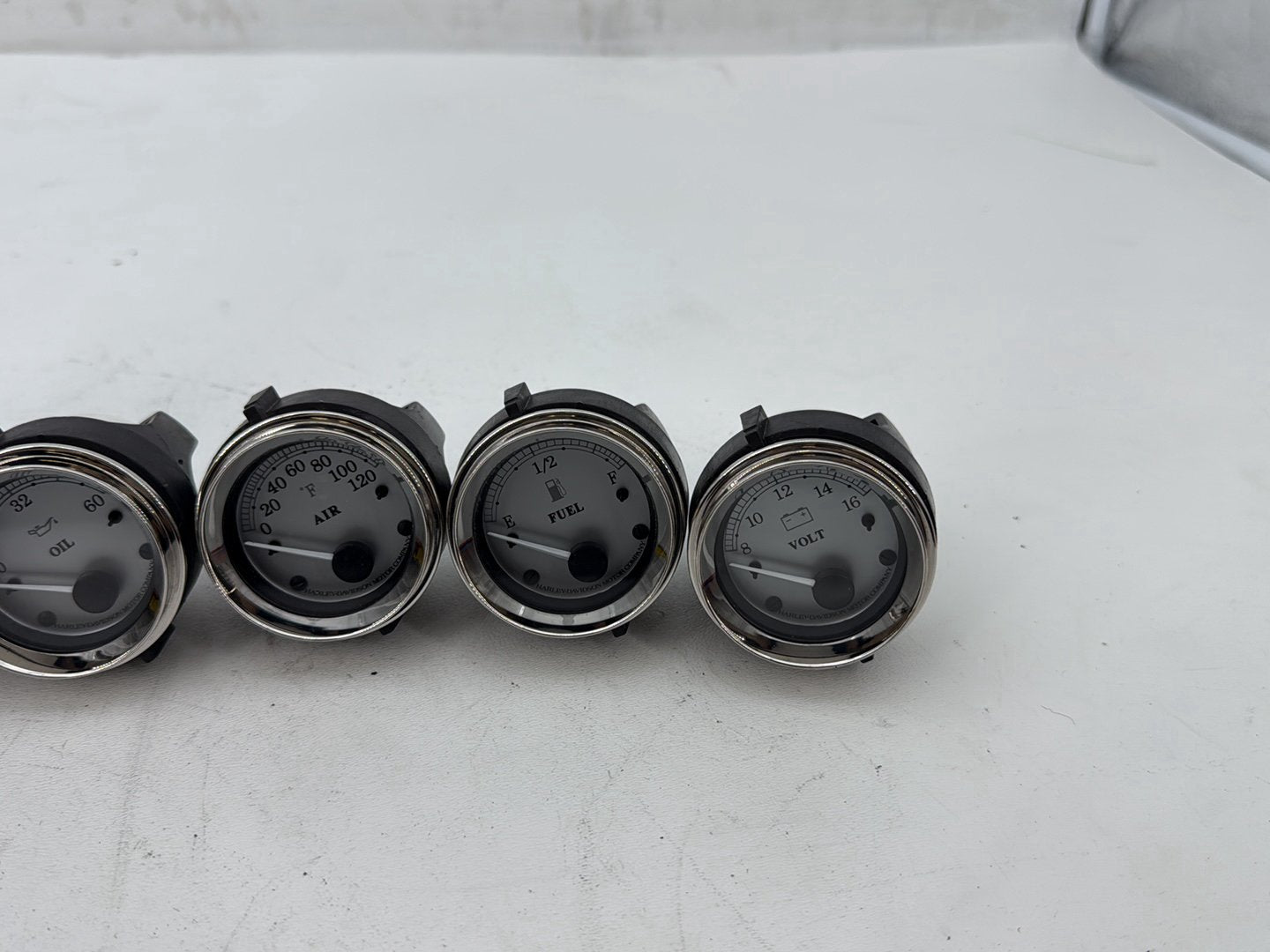 2013 Harley Street Glide Touring FLHX OEM Air Oil Volt Fuel Tacho Speedo Gauges