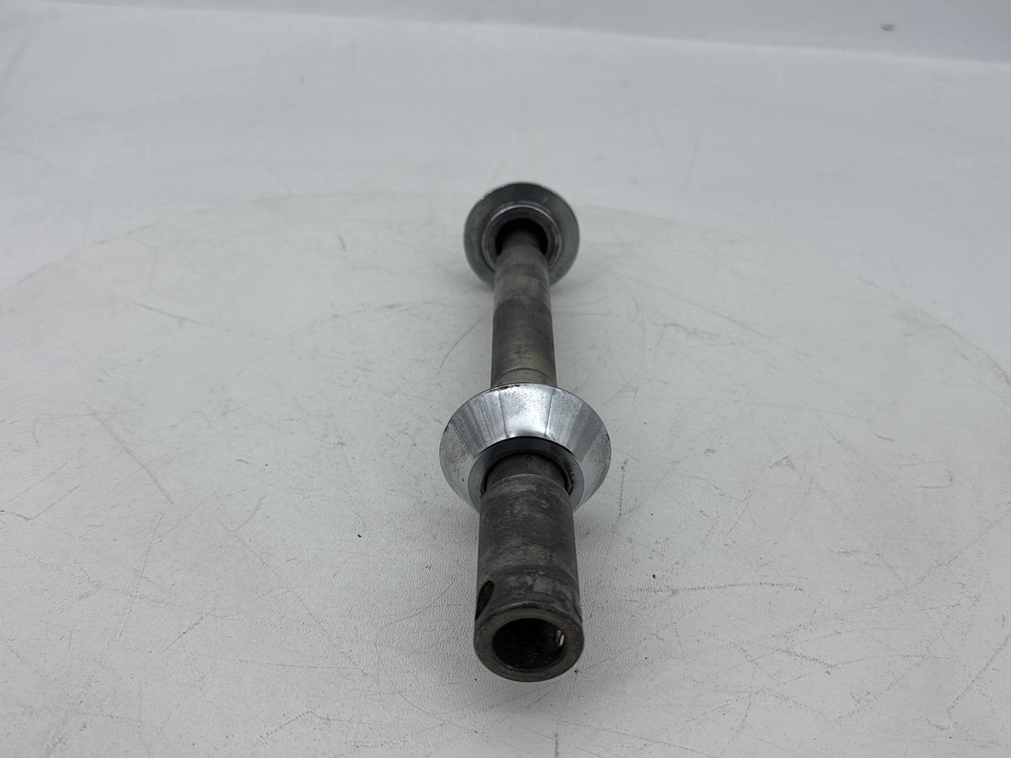 2007 - 2012 Harley-Davidson Dyna Super Glide Front Wheel Axle Bolt Shaft 41628-08