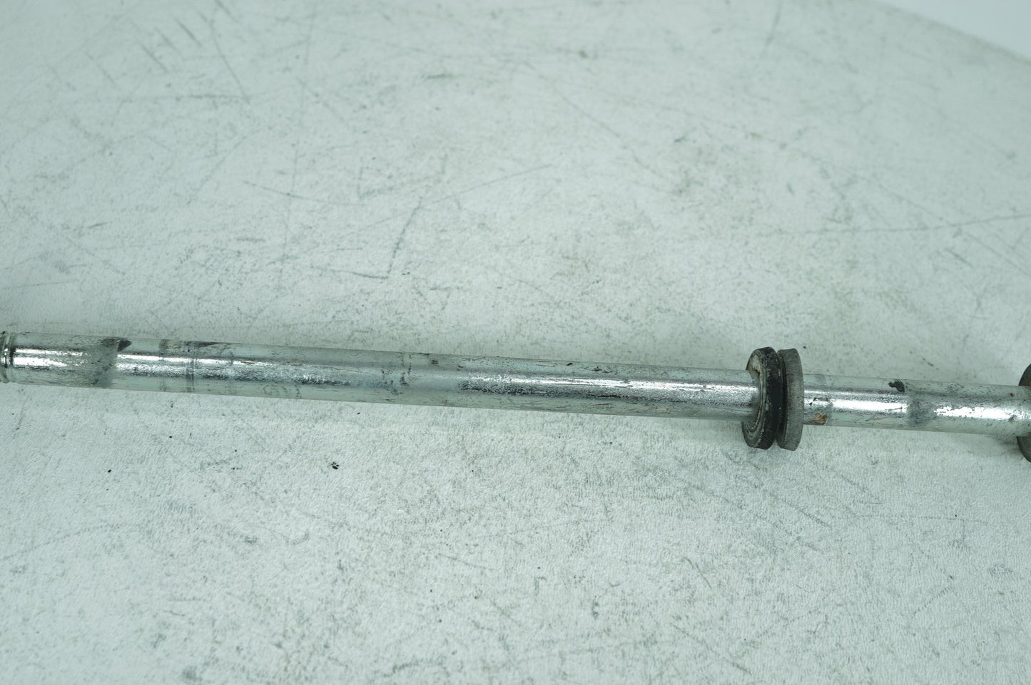 2000 - 2006 Harley-Davidson Softail Deuce Engine Mount Pivot Bolt Shaft 48093-00