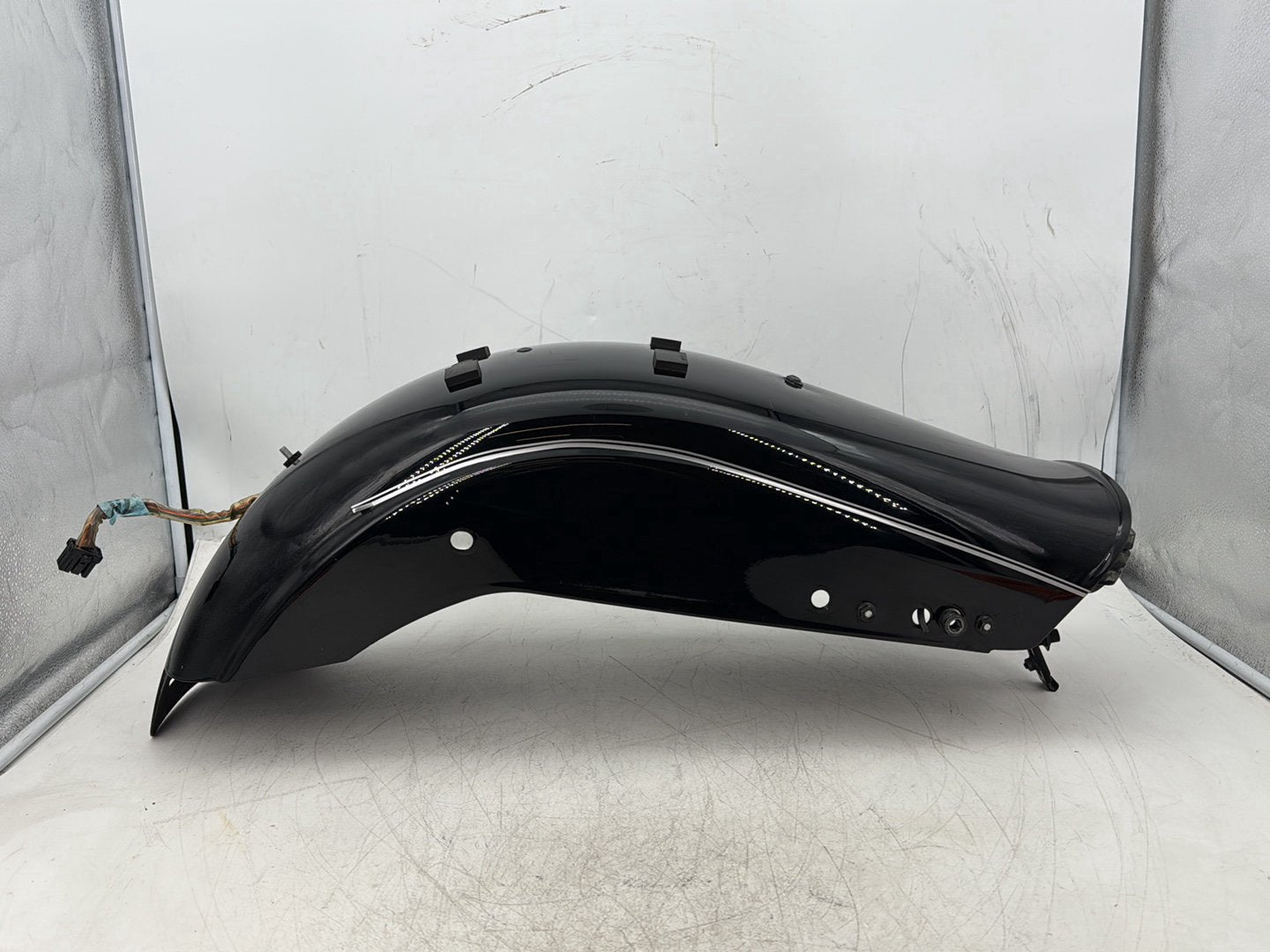 2010 Harley Dyna Fat Bob FXDF OEM Rear Wheel Fender Panel