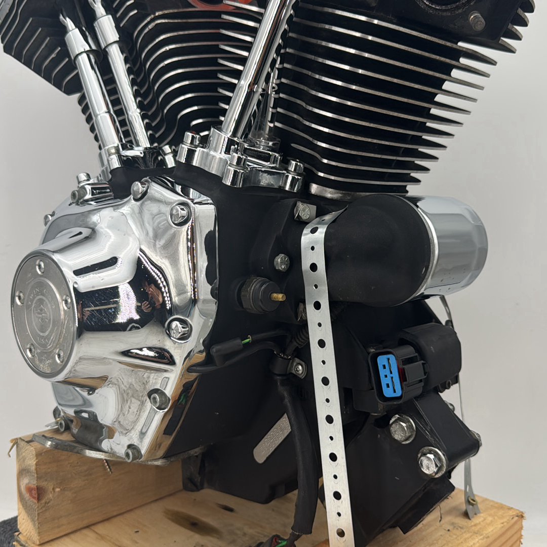 1999 - 2006 Harley-Davidson Dyna Wide Glide CARB Twin Cam 88 Engine Motor 16165-99