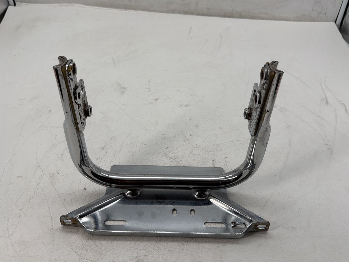 2006 Harley Touring FLHTCI Electra Glide Classic OEM Rear License Plate Support Bar Holder