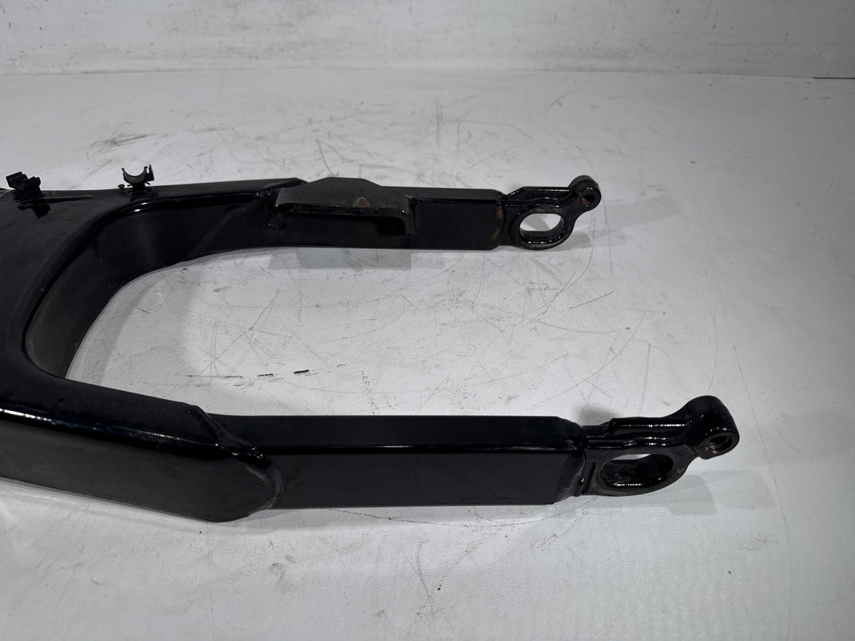2006 Harley Street Glide Touring FLHX OEM Rear Fork Swingarm Swing Arm