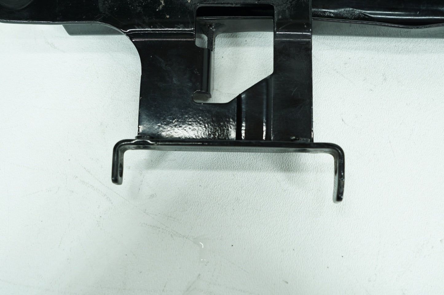 2000 - 2006 Harley-Davidson Softail Fat Boy Seat Bracket Mount Support Mounting 48868-00