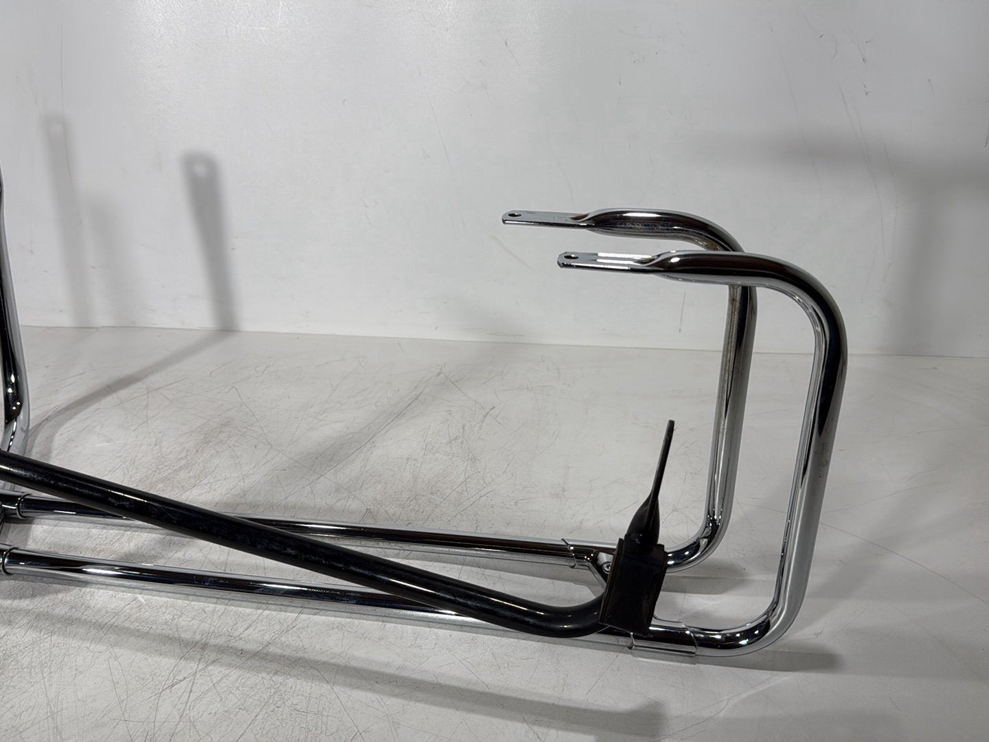 1999 - 2006 Harley-Davidson Touring Electra Glide Classic Rear Left Right Saddlebag Guard Rails Bar