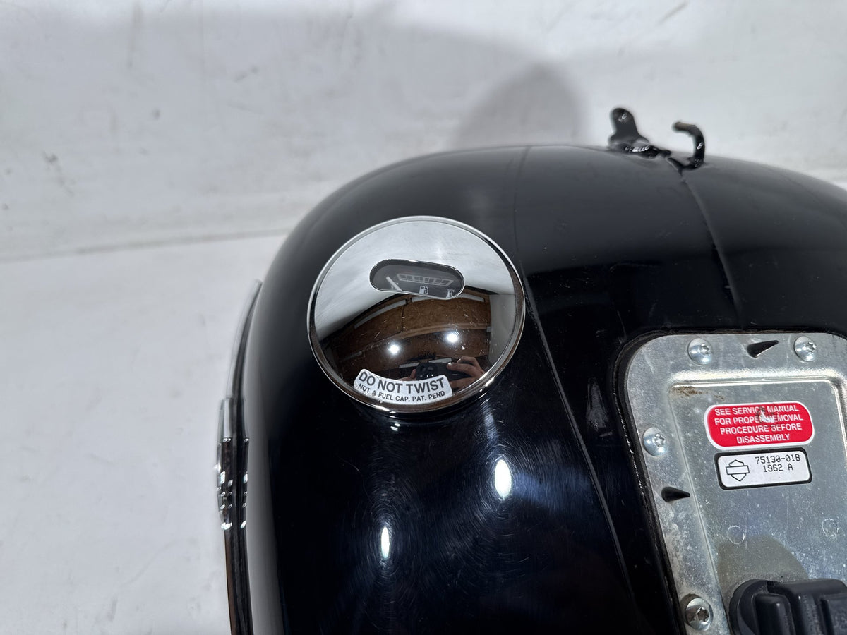 2003 Harley Softail Deuce FXSTDI OEM Fuel Gas Tank Gasoline Reservoir EFI & Pump