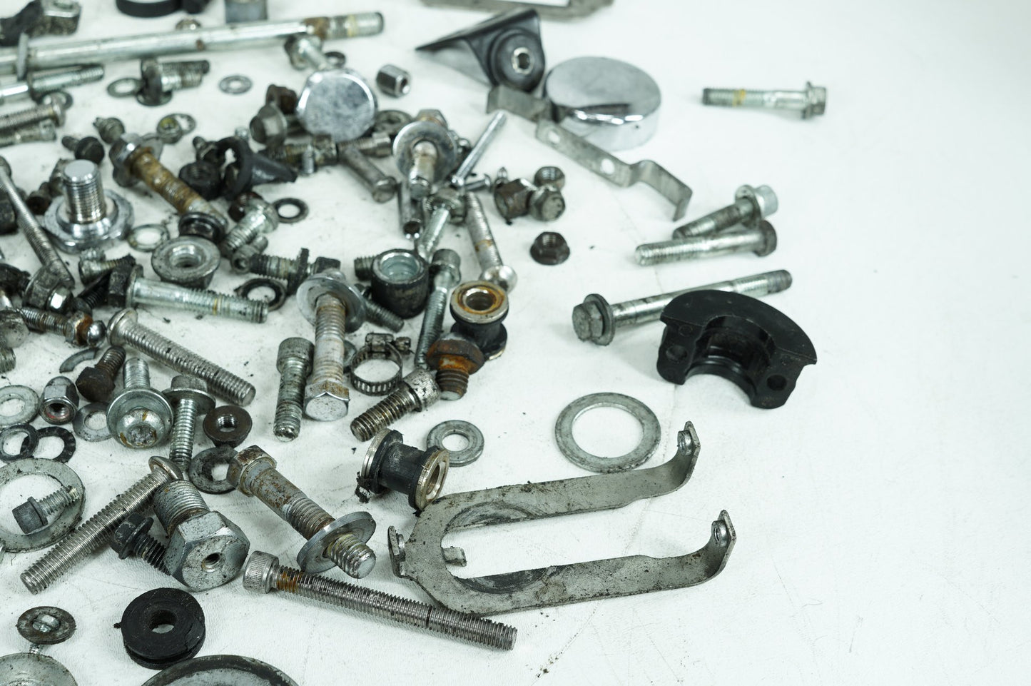 1999 - 2006 Harley-Davidson Softail Fat Boy Hardware Bolts Nuts & Brackets
