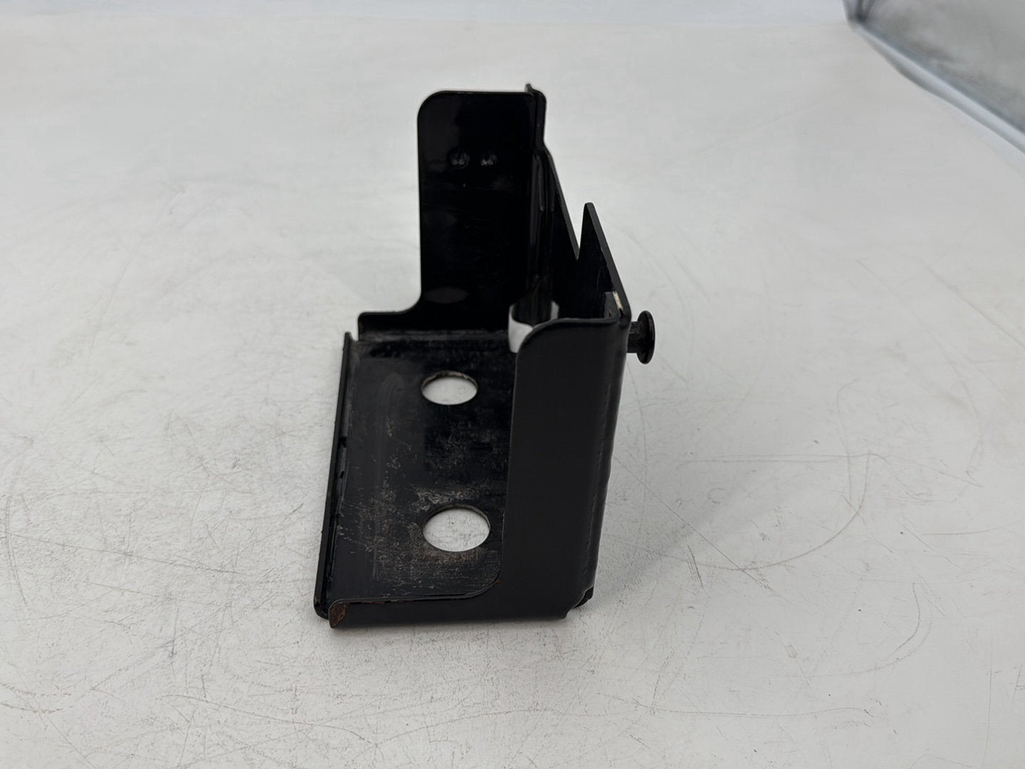 1999 - 2006 Harley-Davidson Dyna Super Glide Battery Tray Bracket Holder Carrier 47132-97B
