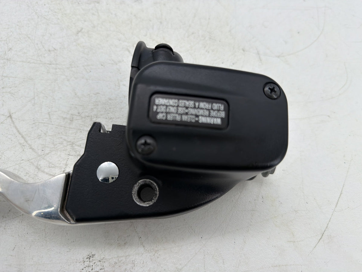 2020 Harley Softail Standard FXST OEM Front Right Brake Lever Master Cylinder