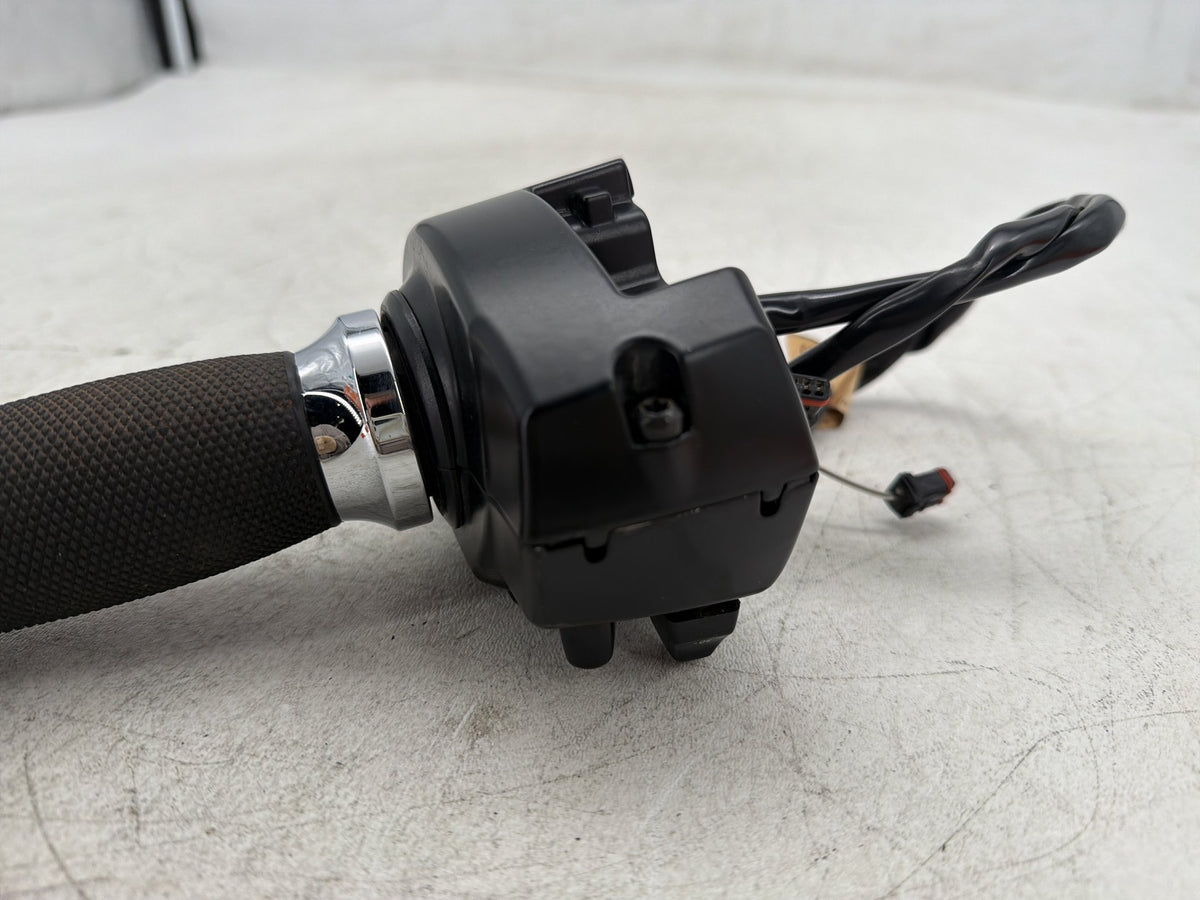 2015 Harley Electra Glide Touring OEM Right Engine Start Kill Switches Controls