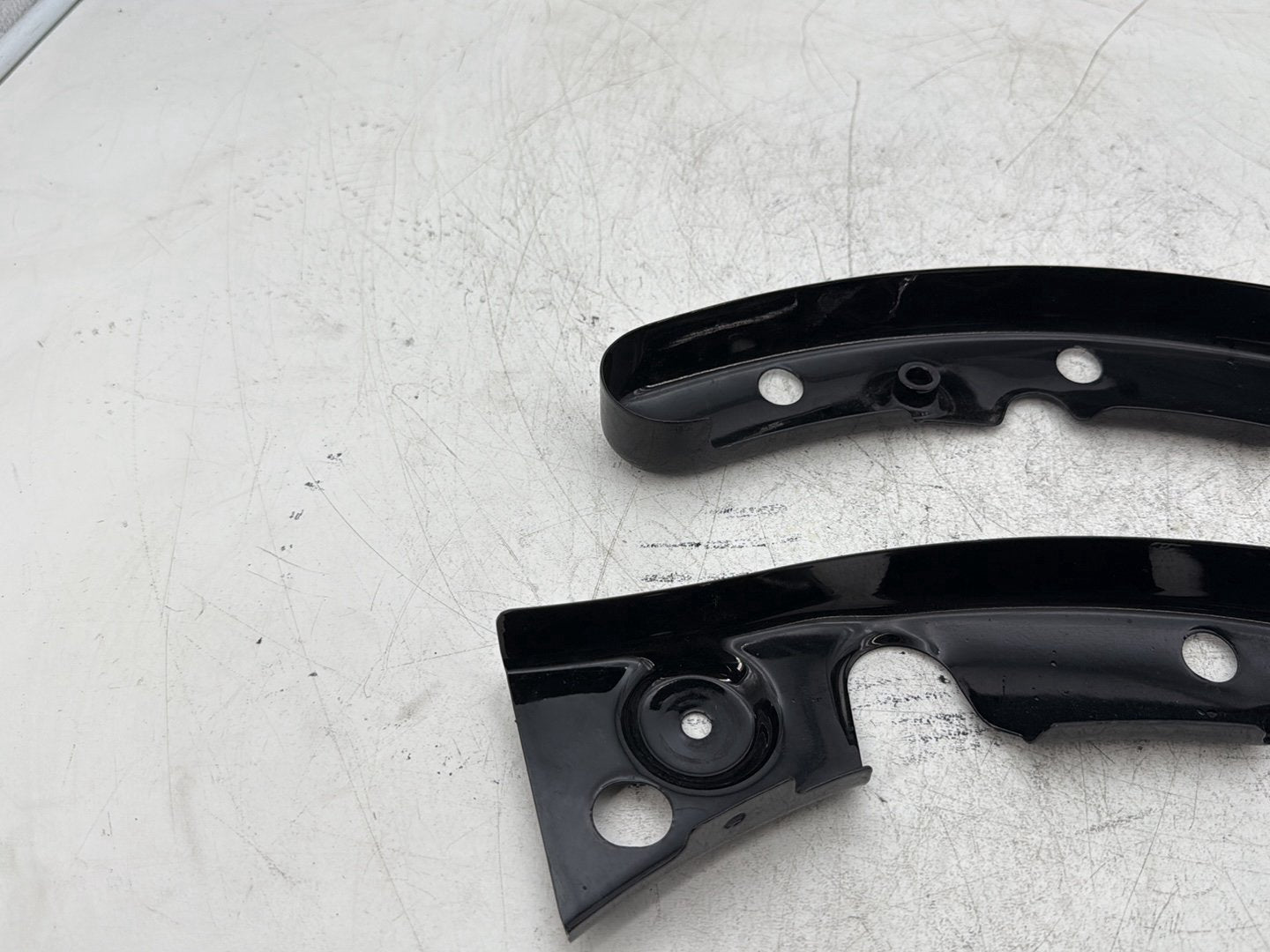 2012 Harley Road Glide Touring FLTRX Custom OEM Rear Left Right Fender Struts Bracket