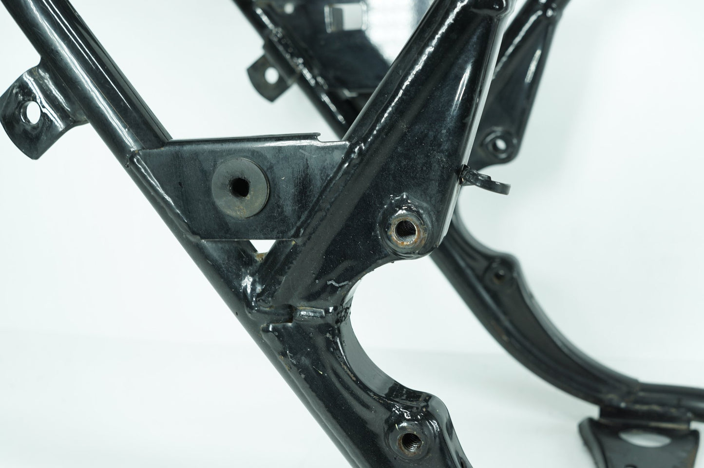 1999 - 2006 Harley-Davidson Touring Electra Glide Classic Body Main Frame Chassis SLVG  	47900-02A
