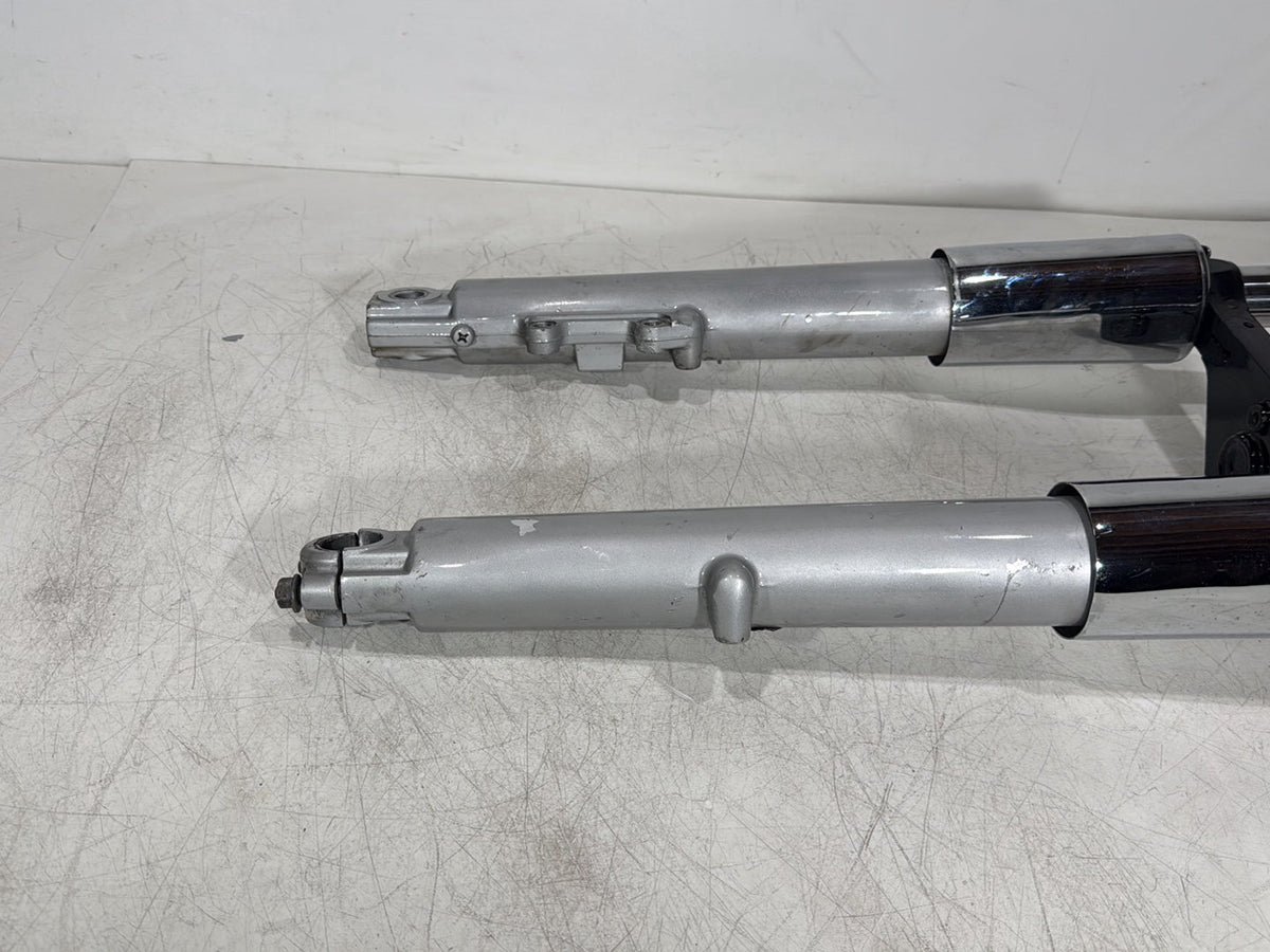 06 Harley Touring Road King OEM Front Triple Tree Set & LH RH Fork Legs Sliders