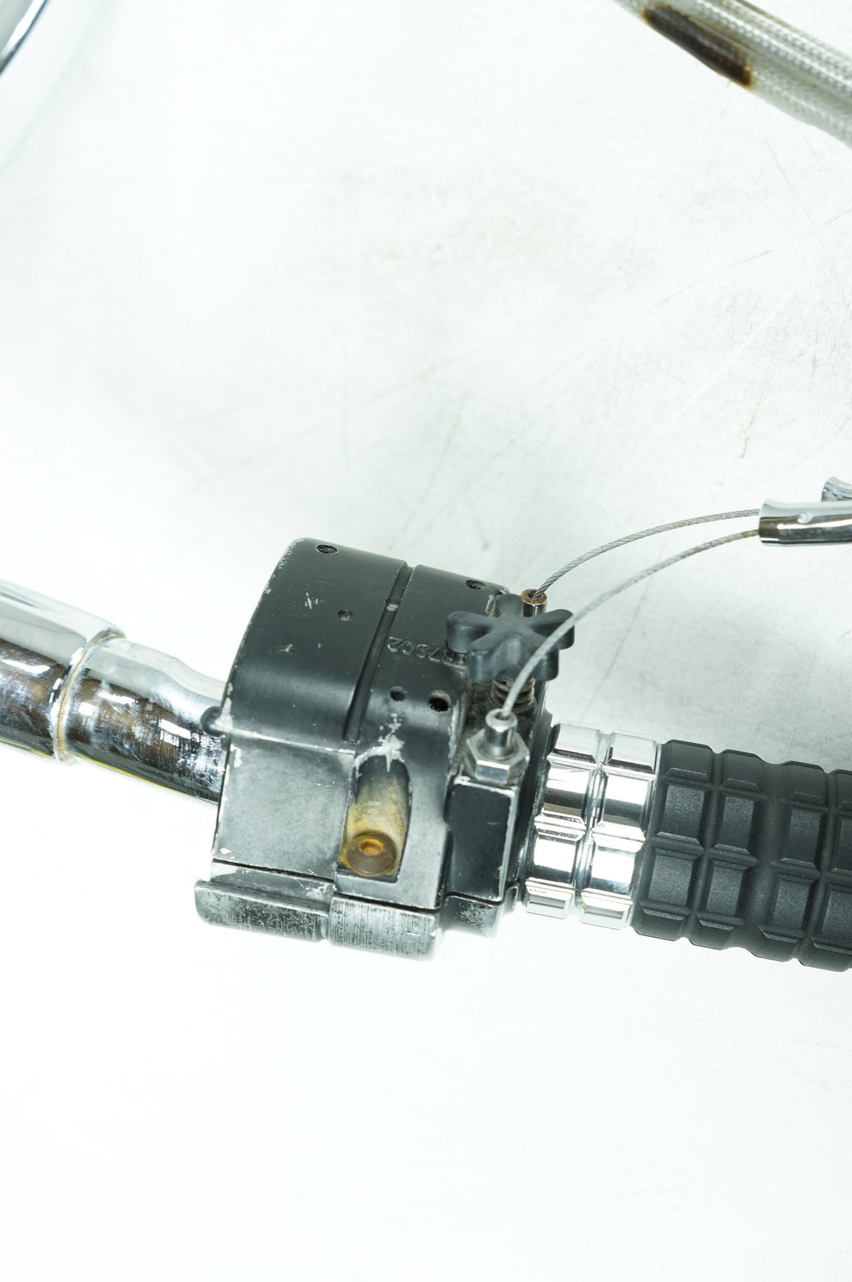 1984 - 1998 Harley-Davidson Touring Electra Glide Sport Handlebars Left Right Switches Controls  	70218-87A