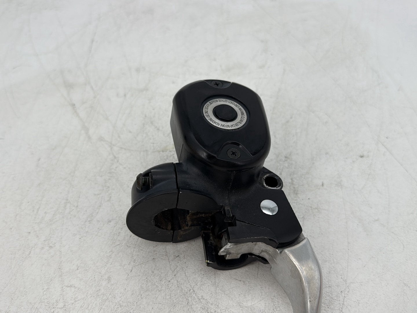 2009 Harley Sportster 883 XL883L Front Right Brake Lever Master Cylinder SCRATCHED