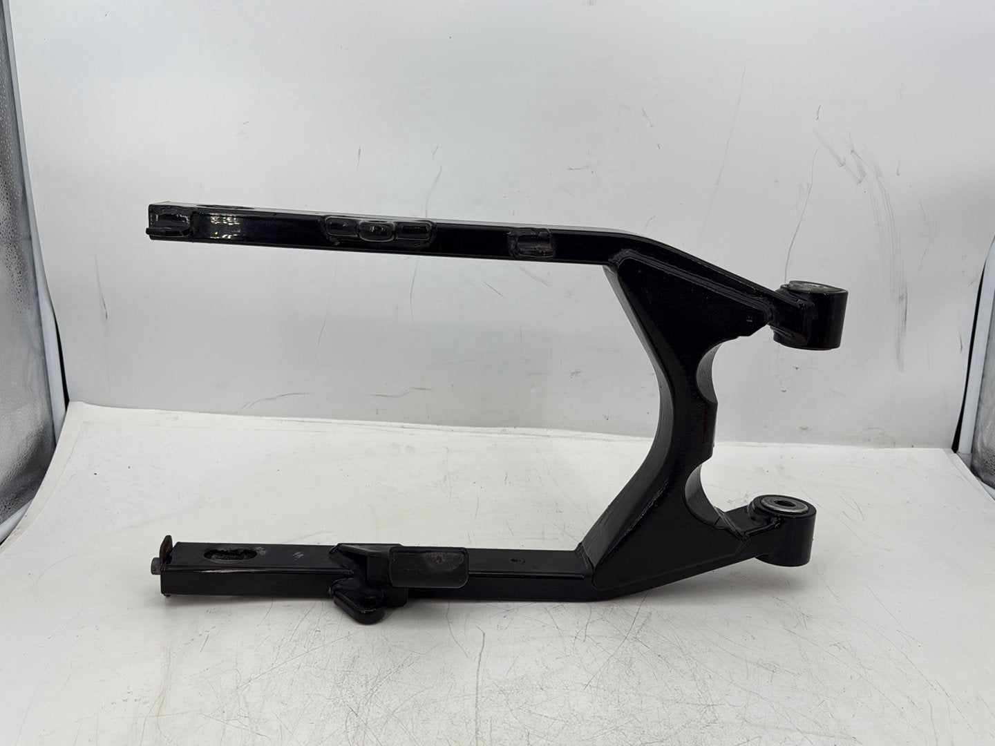 2005 Harley Dyna FXDWG Wide Glide OEM Rear Fork Swingarm Swing Arm